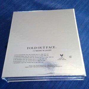 Woosh Fold Out Face Makeup Pallette.  # 2 Medium Light